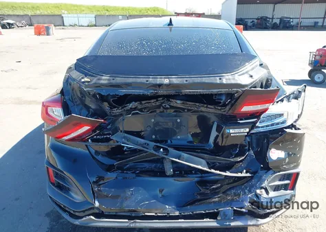 2018 Honda Clarity Plug-In Hybrid Touring z USA, uszkodzony, nr VIN JHMZC5F37JC008544